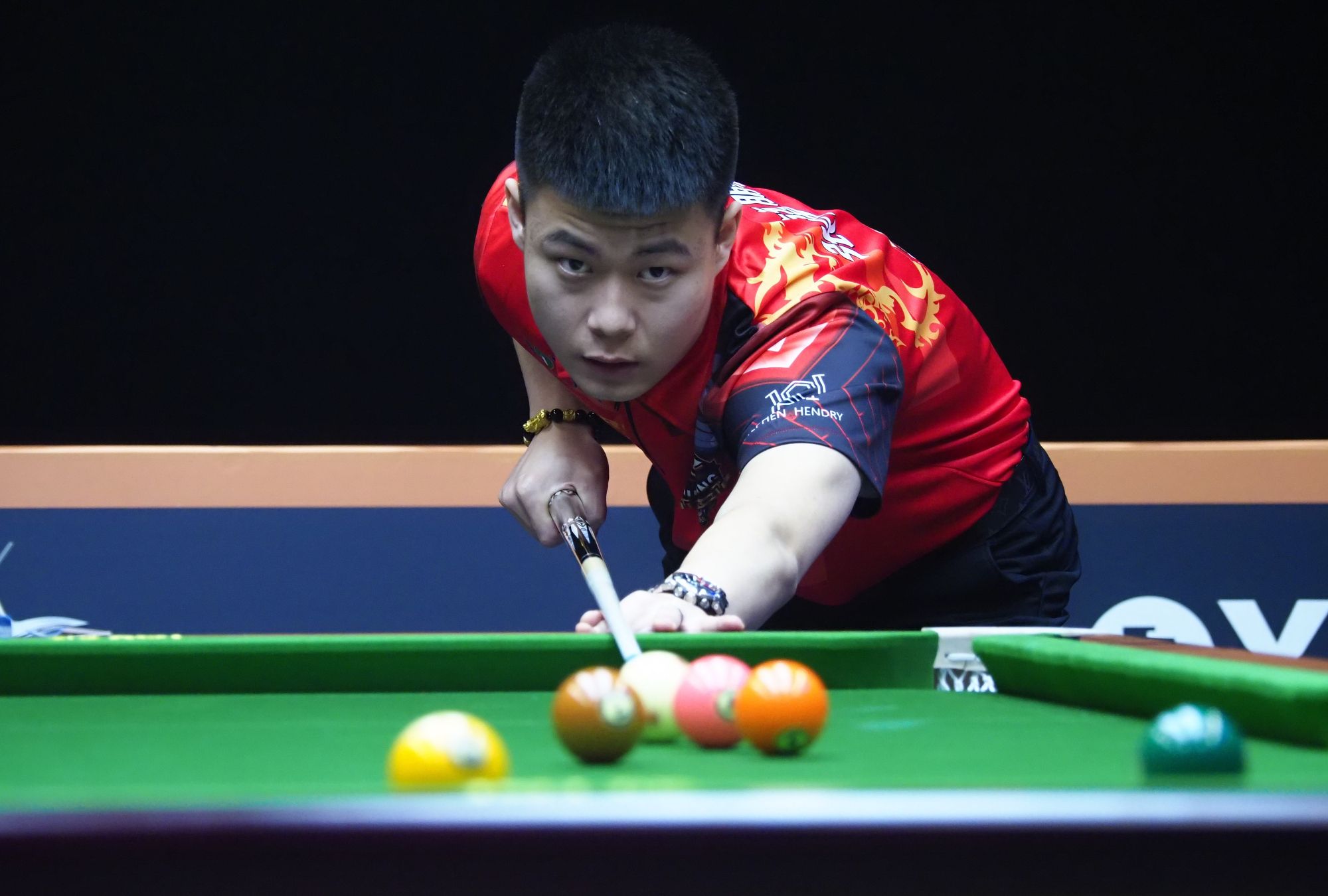 挥自己特点 挥自己特点