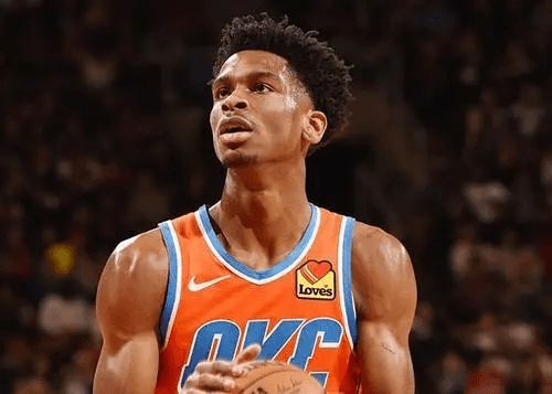 展的球员形 展的球员形